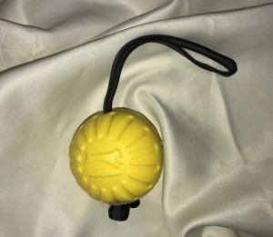 Fantastic Foam Ball mit Seil 90mm